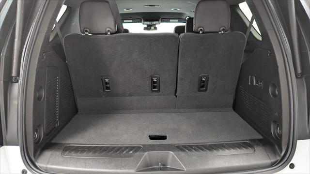 Used 2023 Chevrolet Tahoe LT w/ Luxury Package RWD image 18