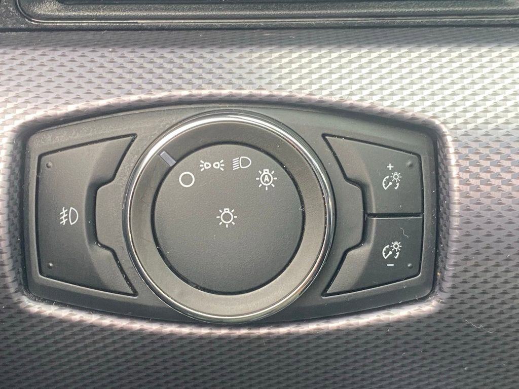 Used 2017 Ford Mustang EcoBoost image 23