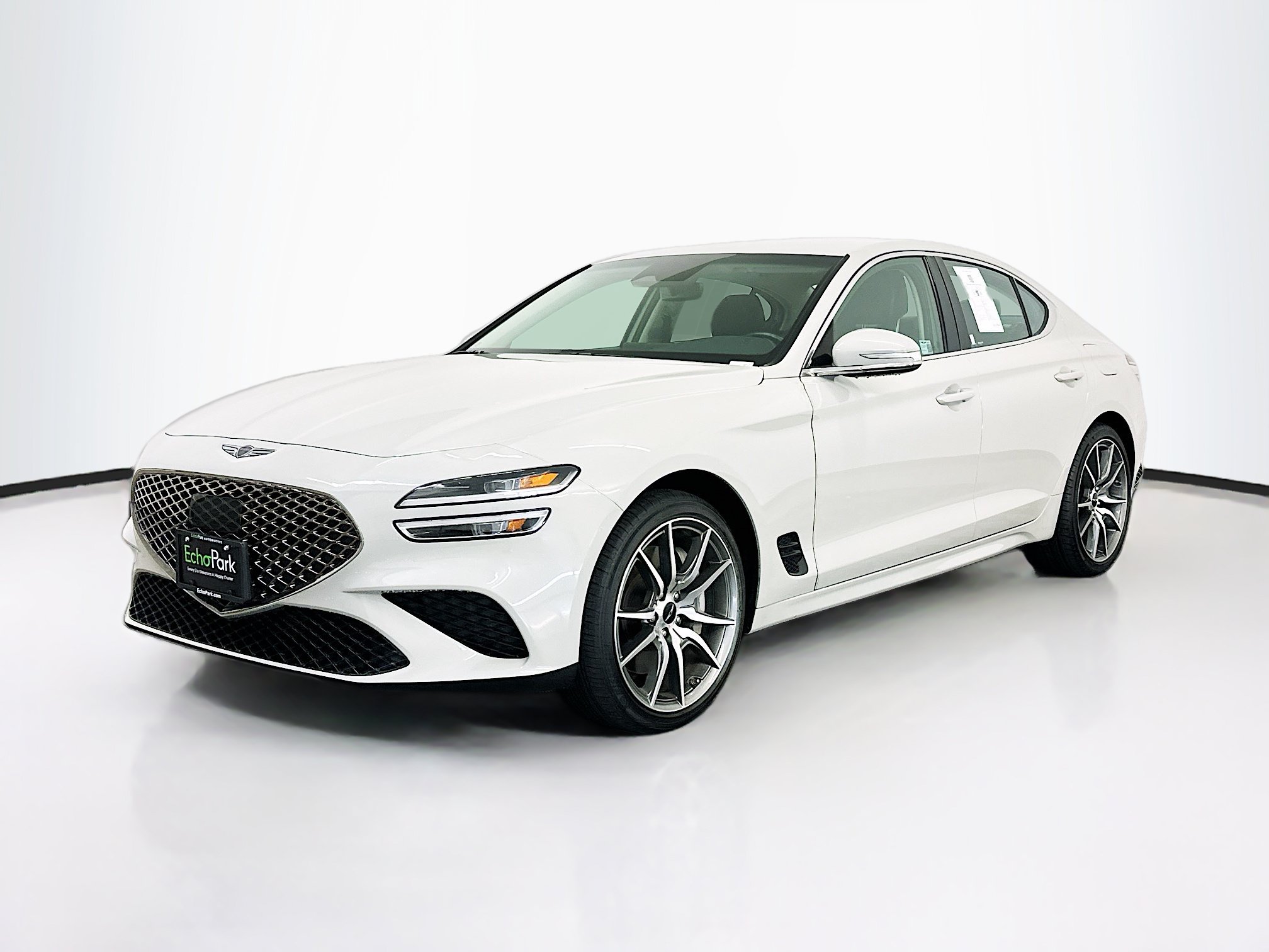 Used 2025 Genesis G70 2.5T AWD/4WD image 3