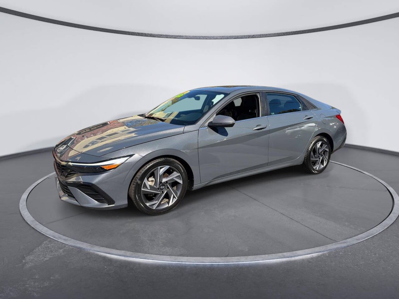 Used 2025 Hyundai Elantra Limited