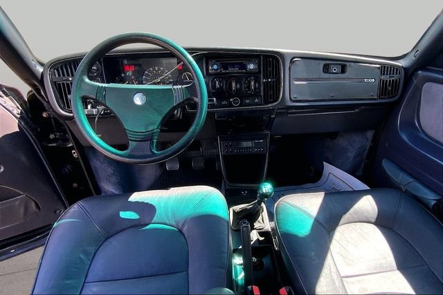 Used 1988 Saab 900 Turbo FWD image 15
