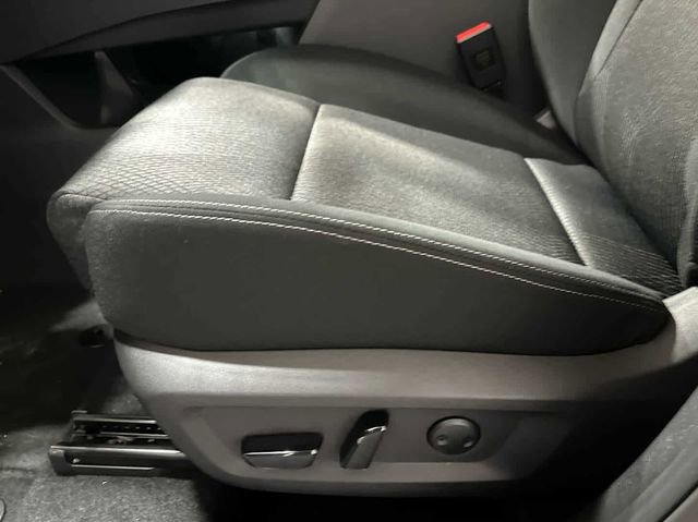 New 2026 Nissan Rogue SV AWD/4WD image 10