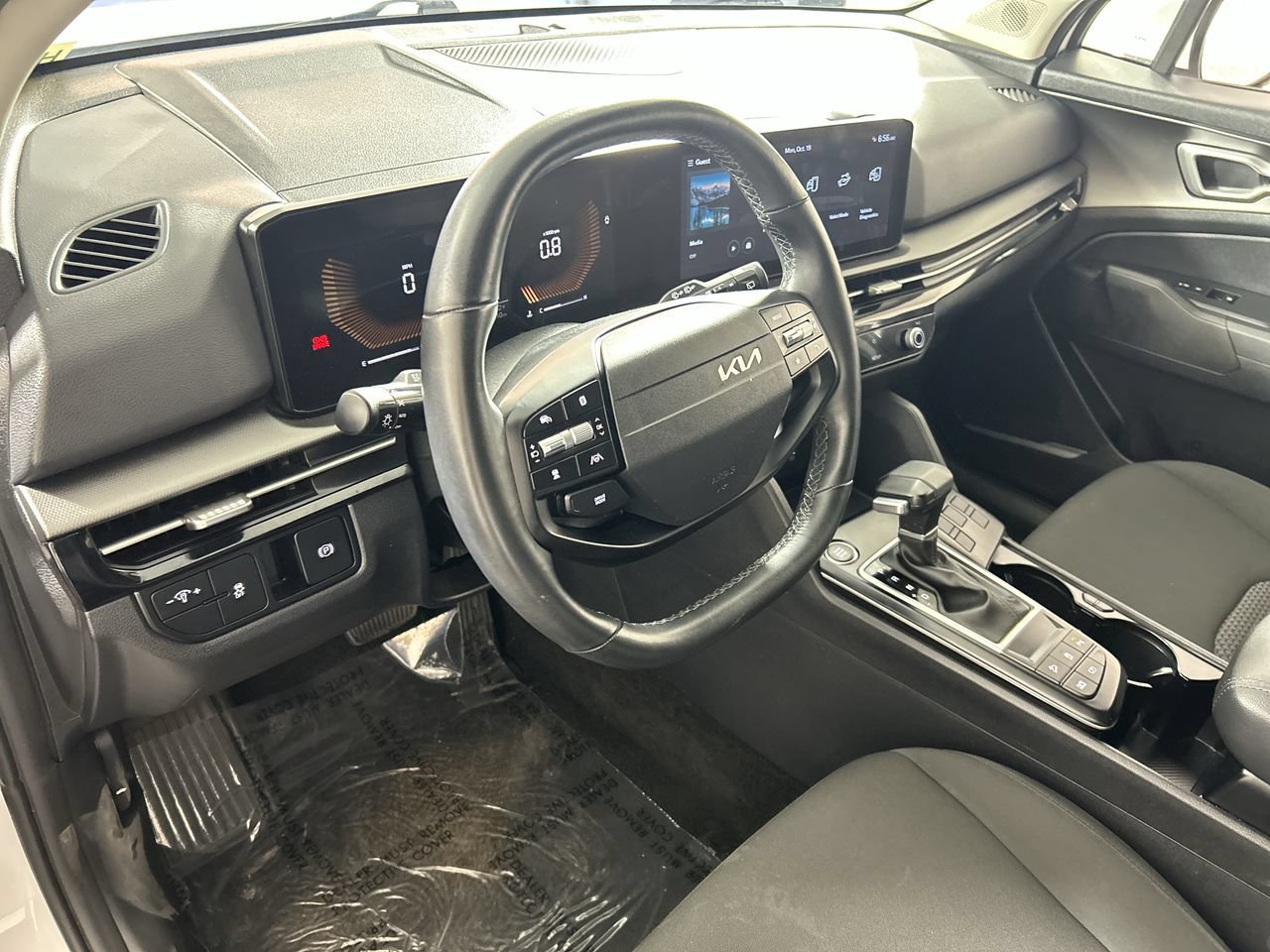 Used 2026 Kia Sportage LX FWD image 12