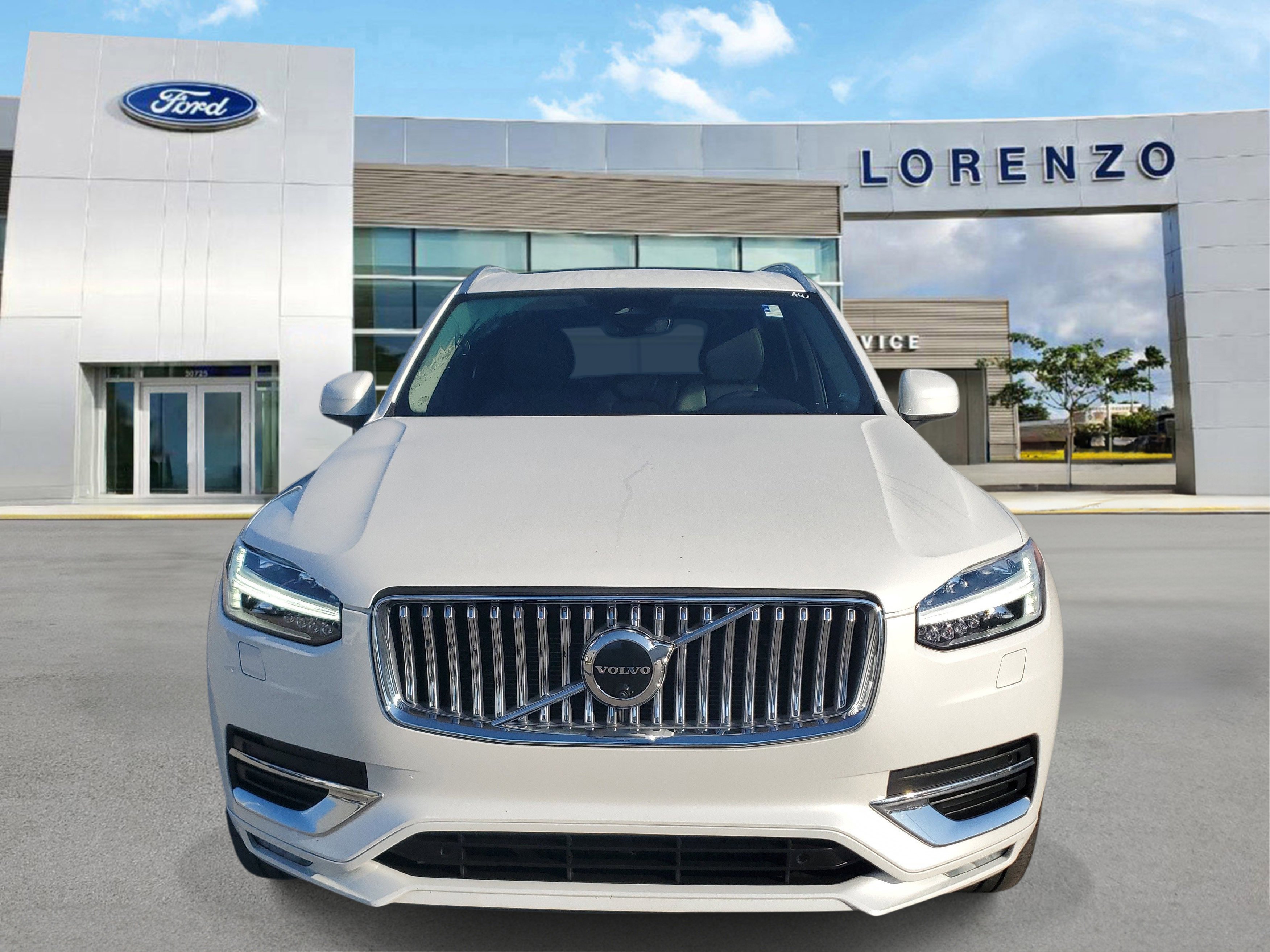 Used 2023 Volvo XC90 B6 Plus w/ Protection Package Premier image 2