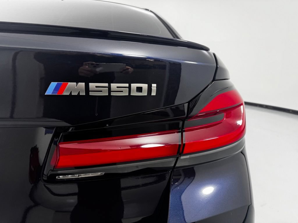 Used 2021 BMW M550i xDrive w/ Executive Package AWD/4WD image 7