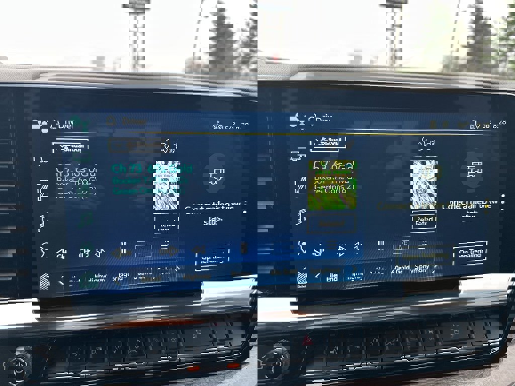 Used 2024 Chevrolet Silverado 1500 LTZ w/ Technology Package image 23