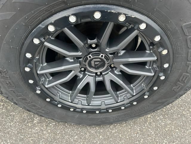 Used 2019 Toyota Tacoma SR5 AWD/4WD image 12