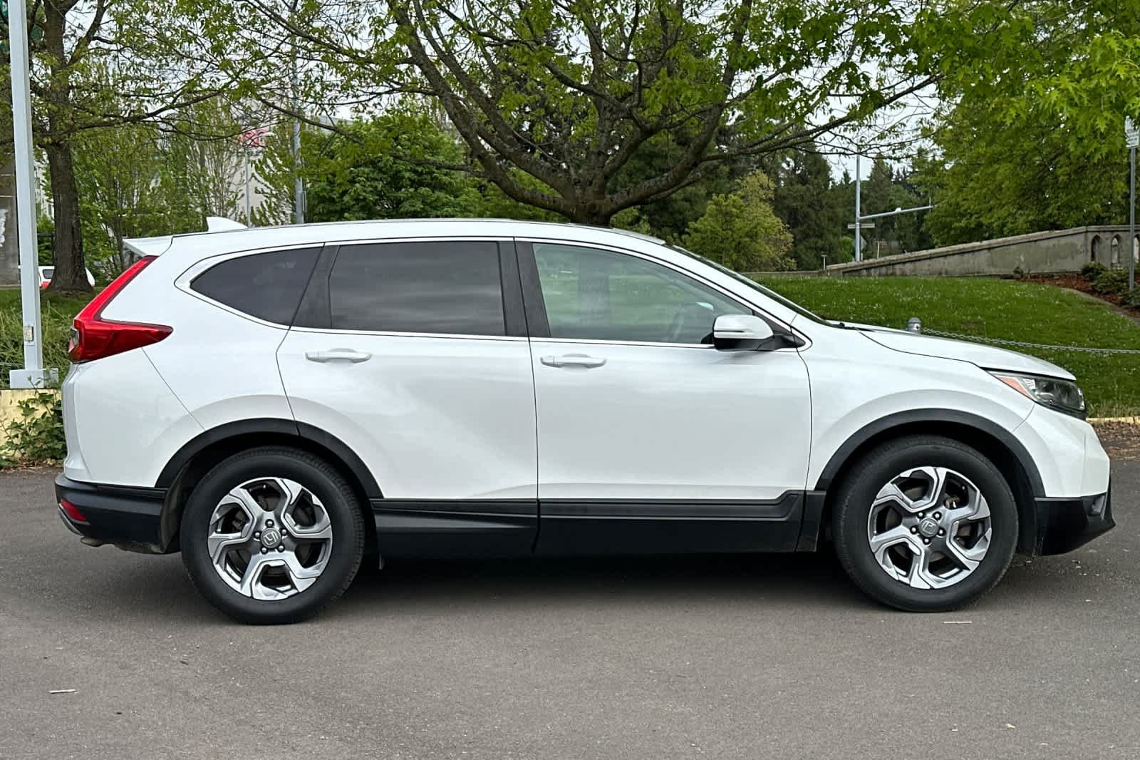 Used 2019 Honda CR-V EX image 8