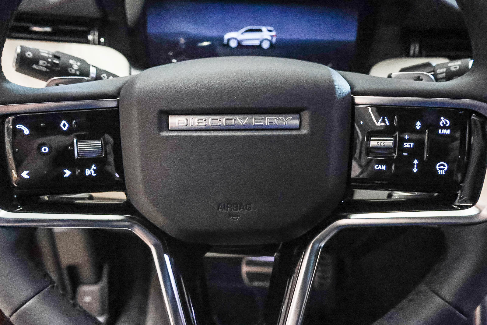 New 2026 Land Rover Discovery Sport Landmark AWD/4WD image 18