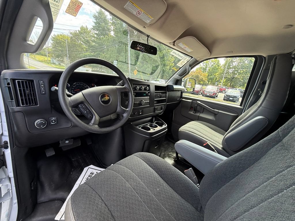 Used 2025 Chevrolet Express 2500 w/ Driver Convenience Package RWD image 15