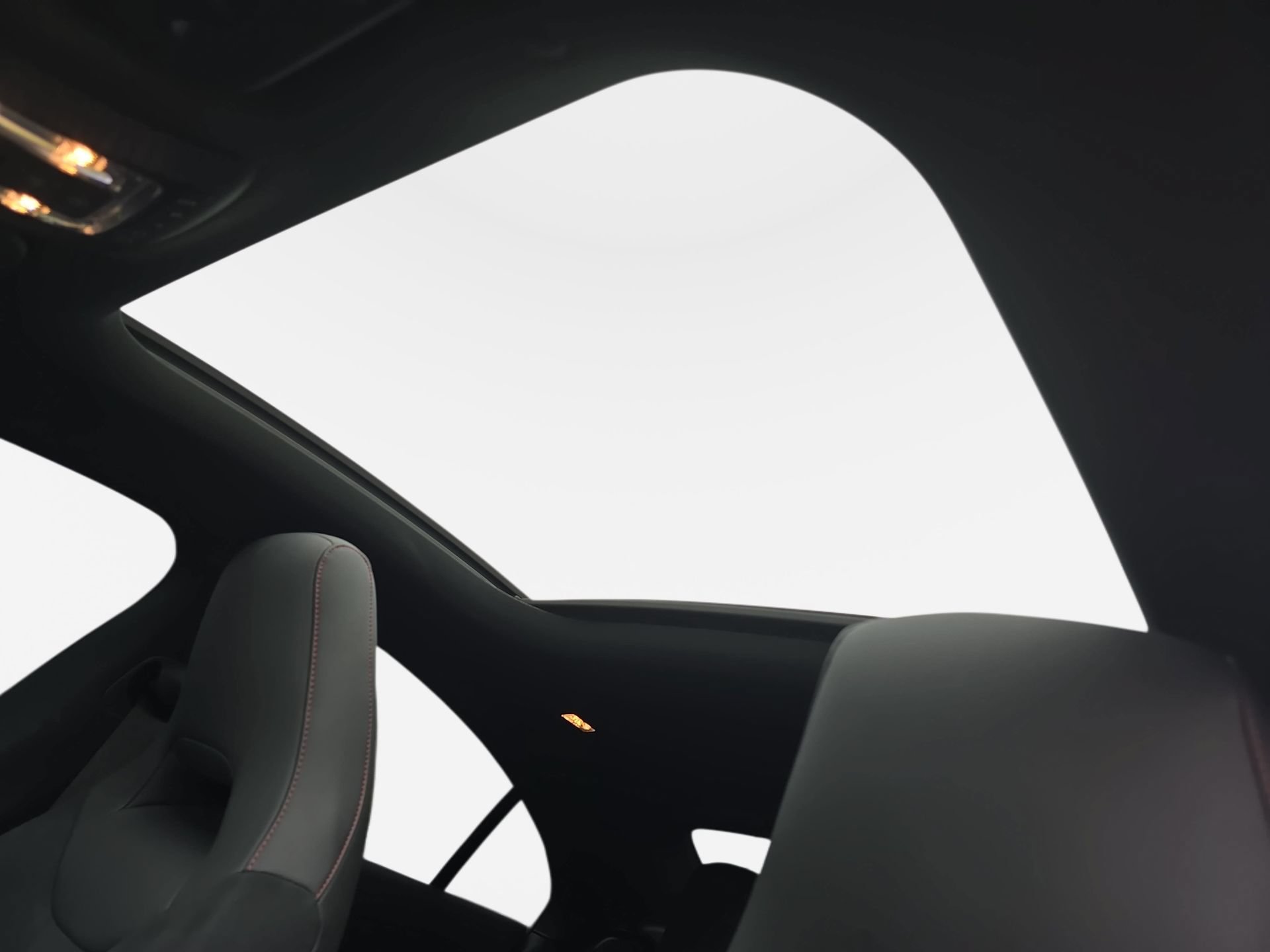 Used 2023 Mercedes-Benz CLA 250 4MATIC image 27