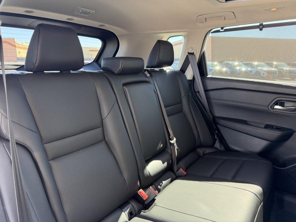 Used 2026 Nissan Rogue SV FWD image 39