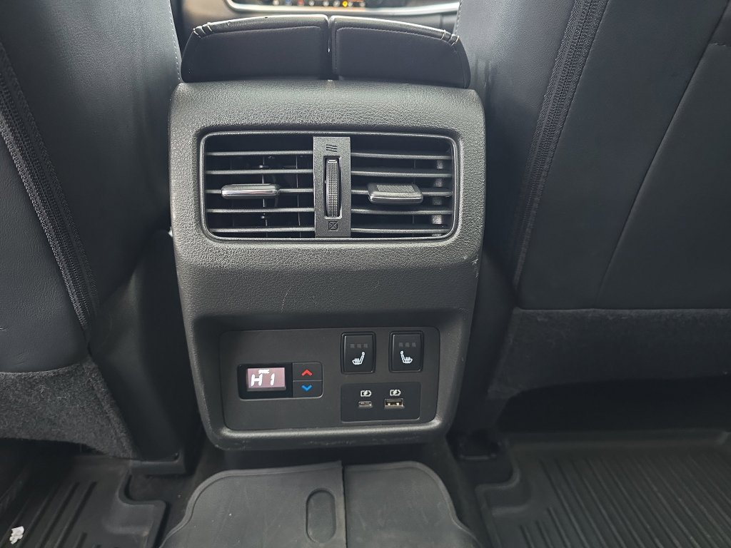 Used 2021 Nissan Rogue Platinum image 21