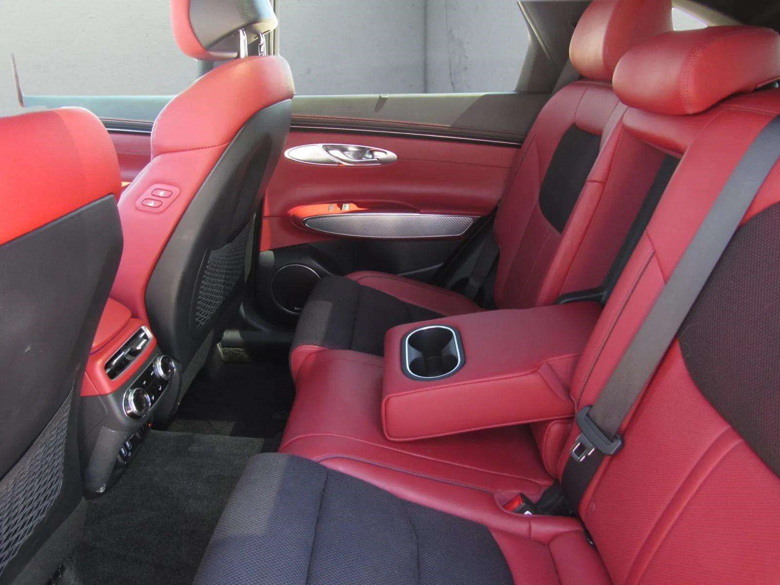 Used 2023 Genesis GV70 2.5T w/ Sport Prestige Package AWD/4WD image 14