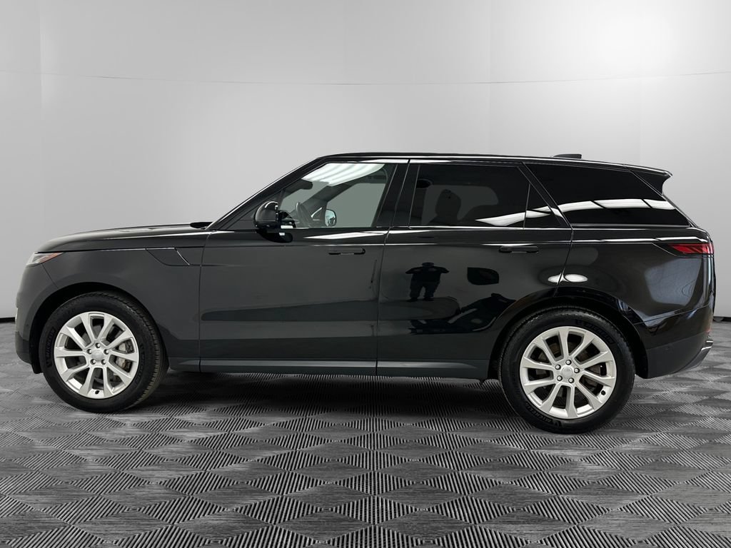 Used 2023 Land Rover Range Rover Sport SE AWD/4WD image 2