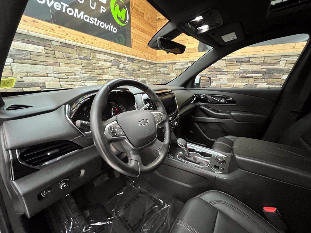 Used 2023 Chevrolet Traverse RS AWD/4WD image 38