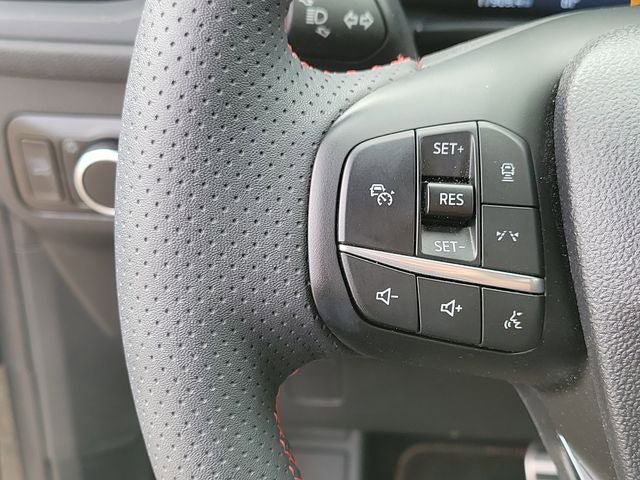 Used 2023 Ford Escape ST-Line w/ Tech Pack #1 AWD/4WD image 11