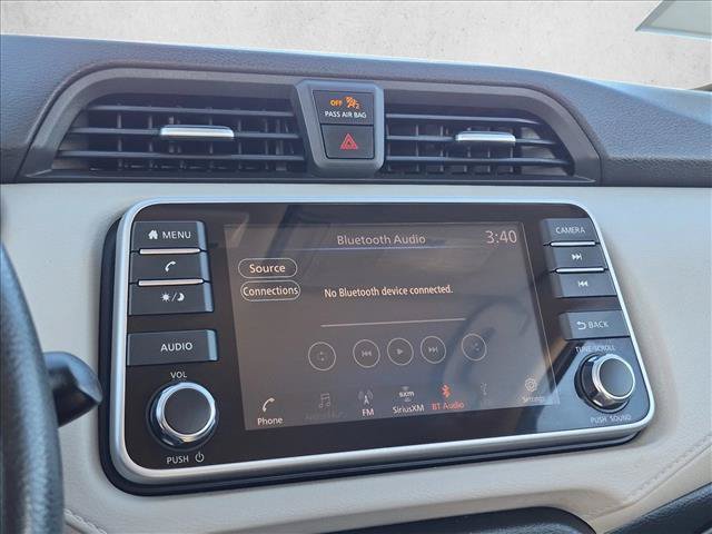Used 2021 Nissan Versa SV FWD image 11