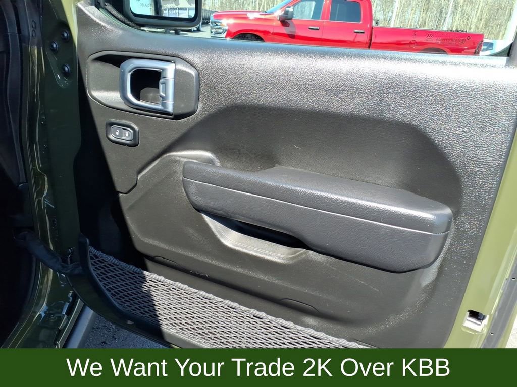 Used 2023 Jeep Wrangler Rubicon AWD/4WD image 25