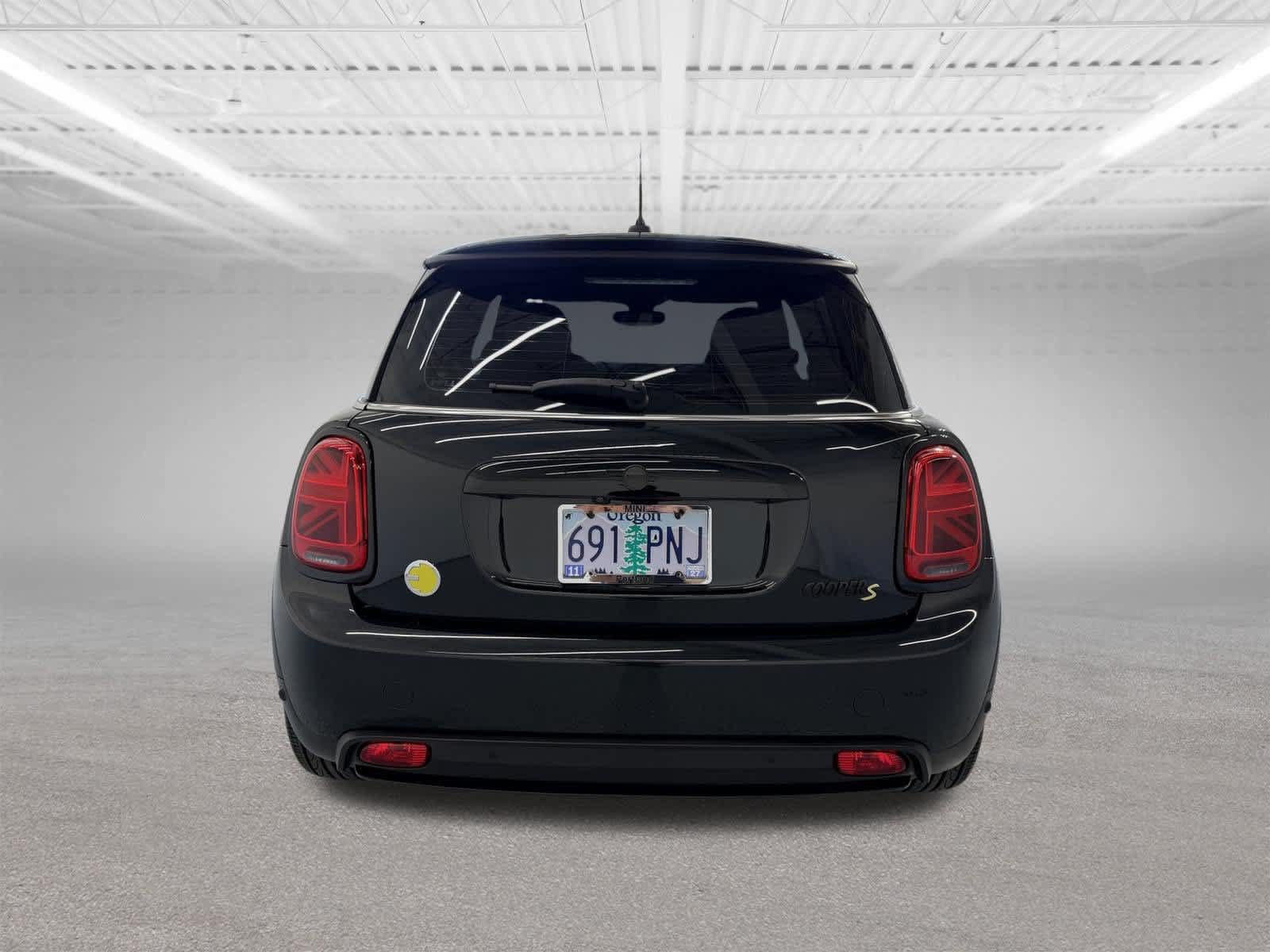Used 2024 MINI Cooper SE FWD image 4