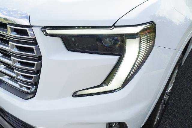 Used 2025 GMC Acadia Denali w/ LPO, Floor Liner Package image 36