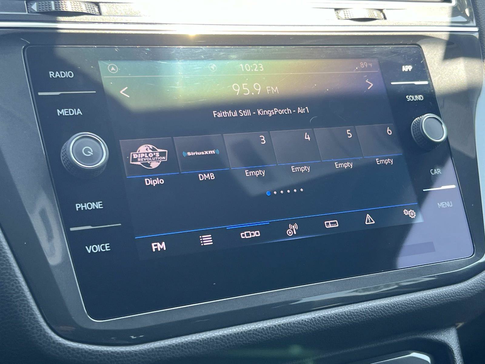 Certified 2023 Volkswagen Tiguan SE FWD image 12