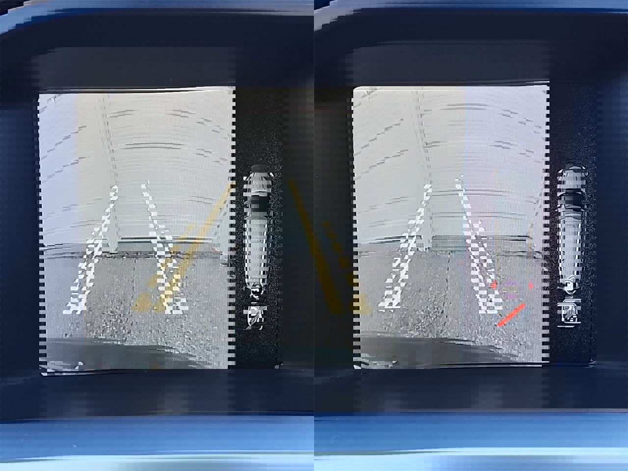 Used 2015 Volvo V60 T5 Platinum image 24