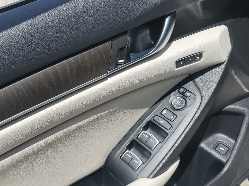 Used 2020 Honda Accord EX-L image 23