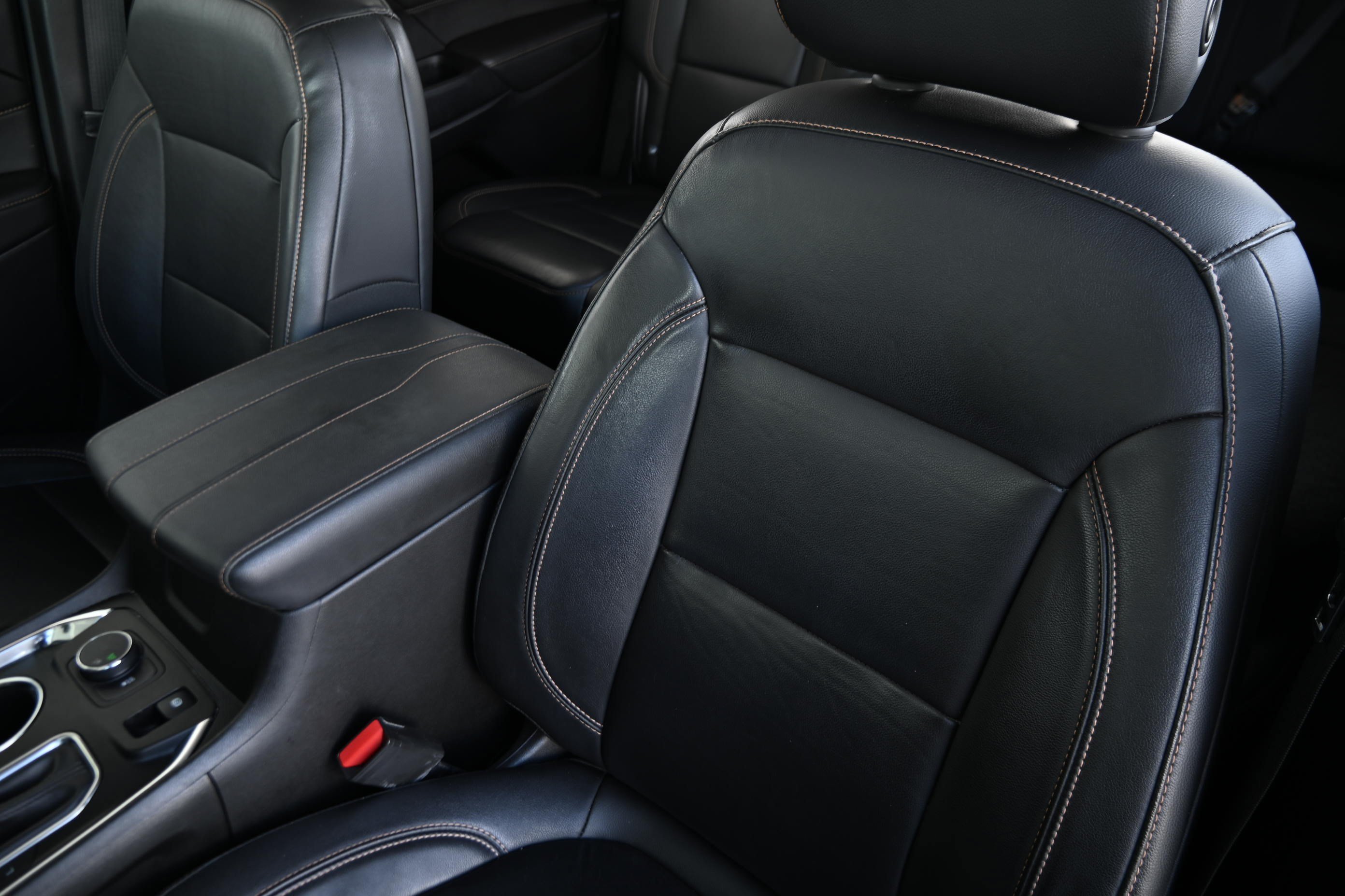 Used 2019 Chevrolet Traverse RS FWD image 11
