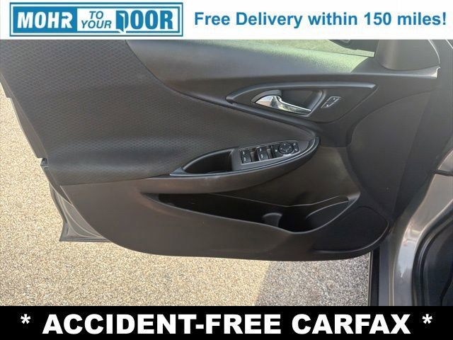 Used 2017 Chevrolet Malibu LT image 10