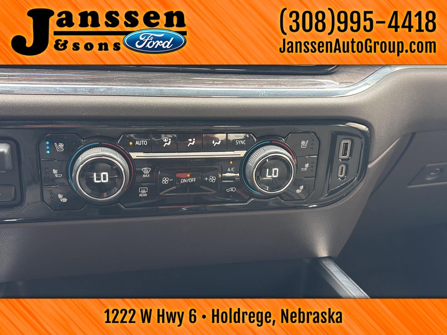 Used 2023 Chevrolet Silverado 1500 LTZ w/ Technology Package AWD/4WD image 21