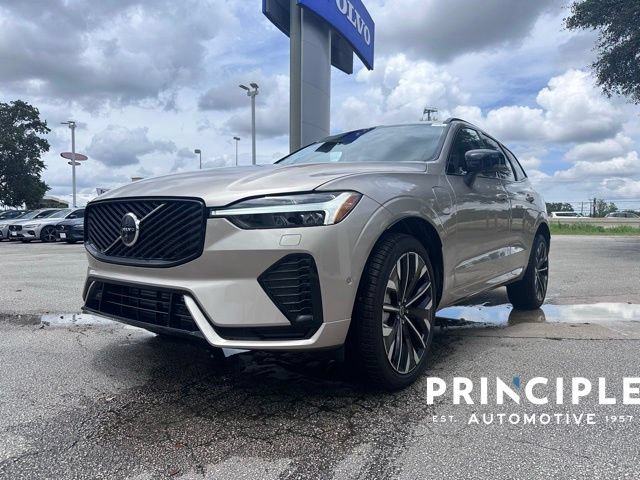 Certified 2026 Volvo XC60 T8 Ultra w/ Climate Package AWD/4WD image 4