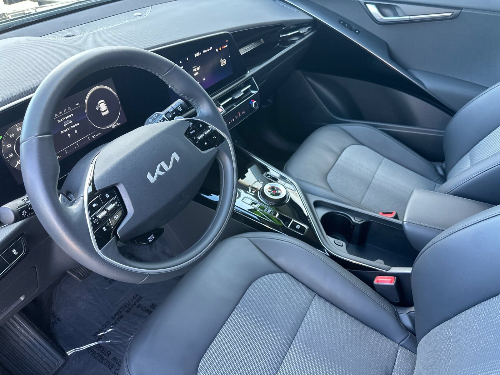 Used 2023 Kia Niro Wind FWD image 10