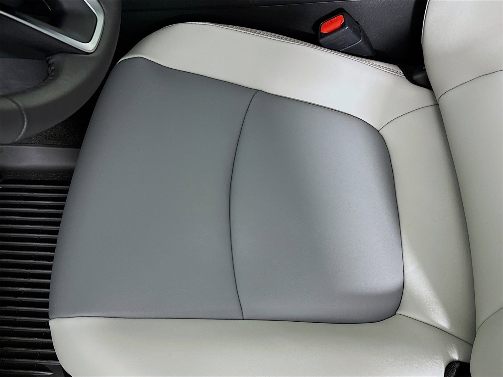 New 2025 Toyota RAV4 XLE Premium image 20