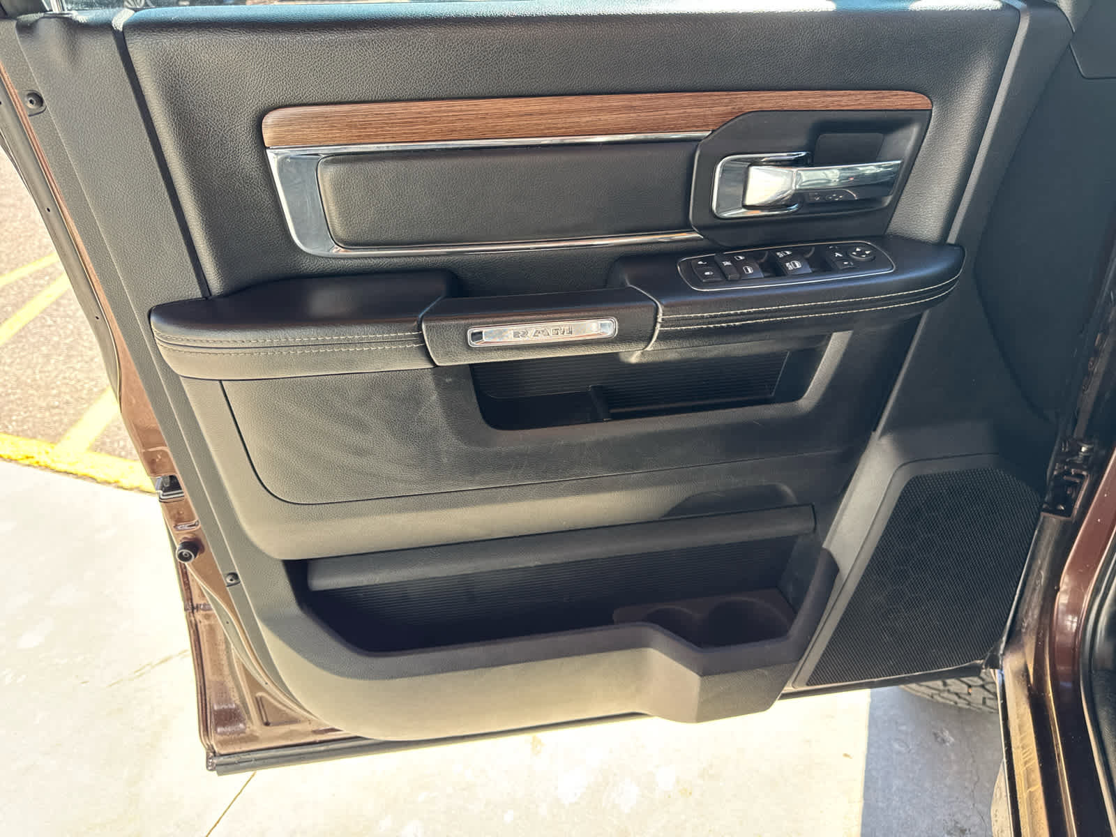 Used 2015 RAM 2500 Power Wagon Laramie image 9