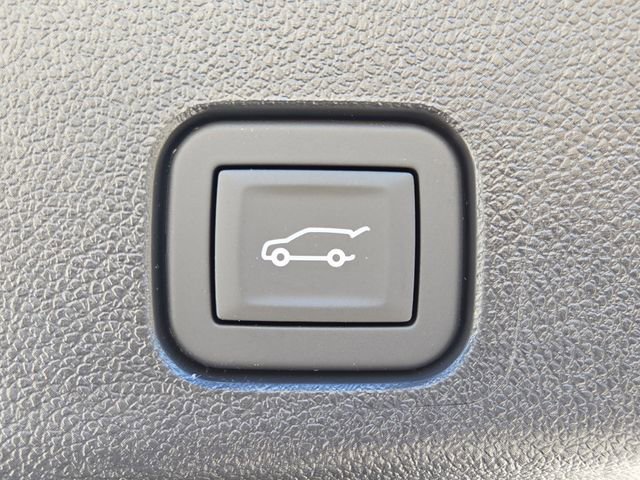 New 2026 GMC Acadia Denali w/ Super Cruise Package image 6