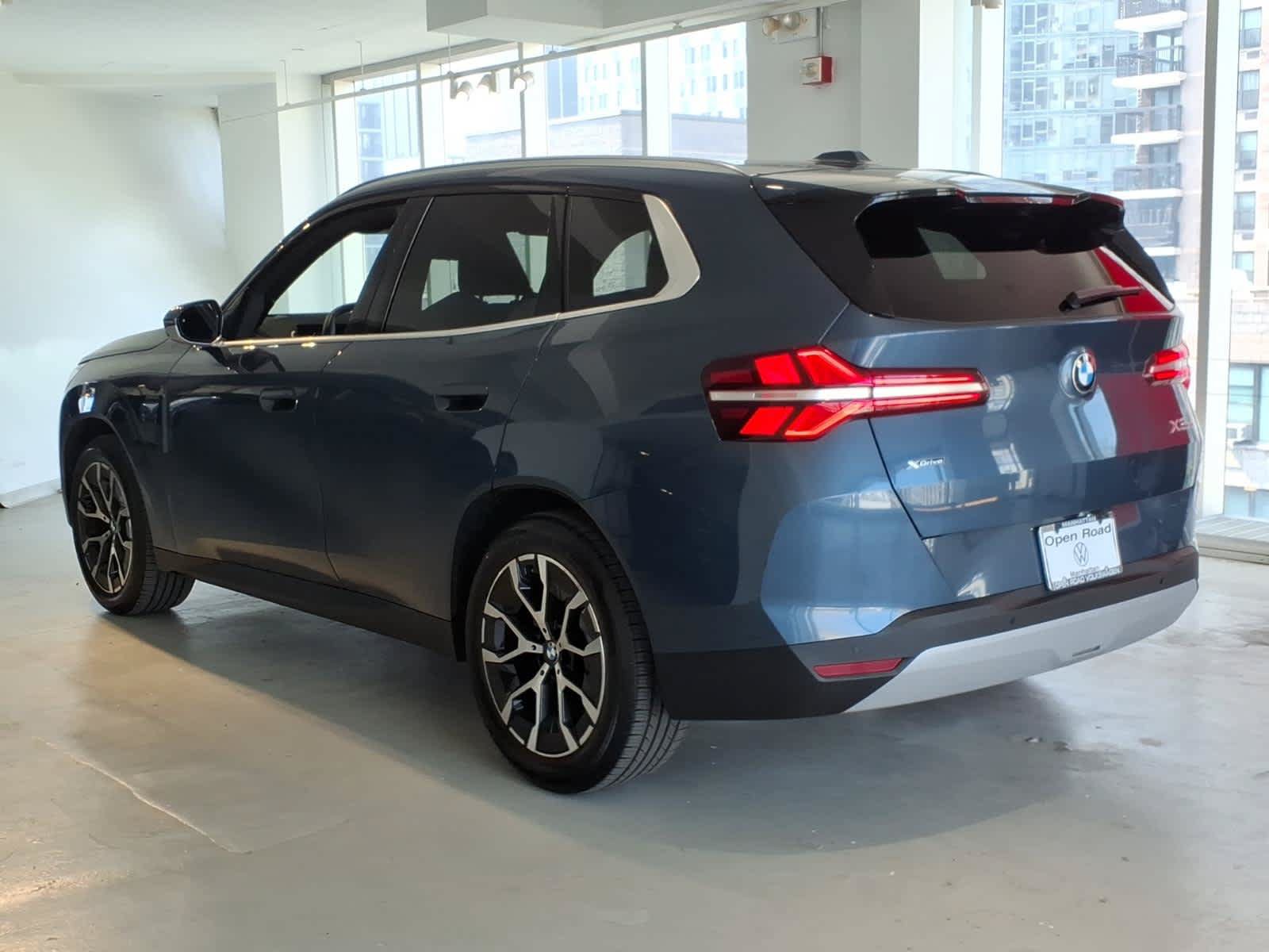 Used 2025 BMW X3 xDrive30i AWD/4WD image 6