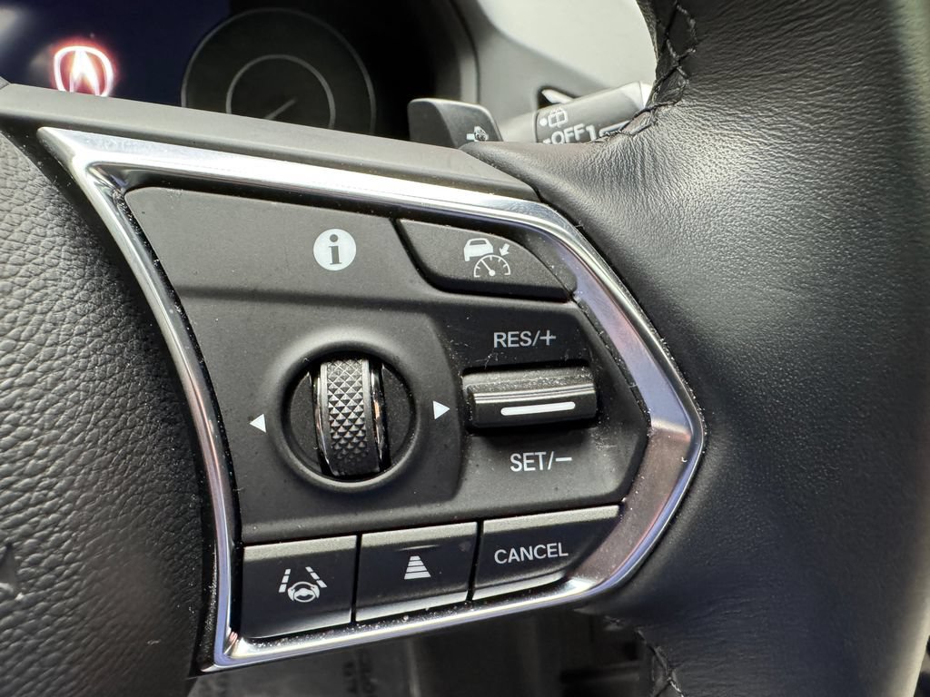 Used 2025 Acura RDX SH-AWD image 16