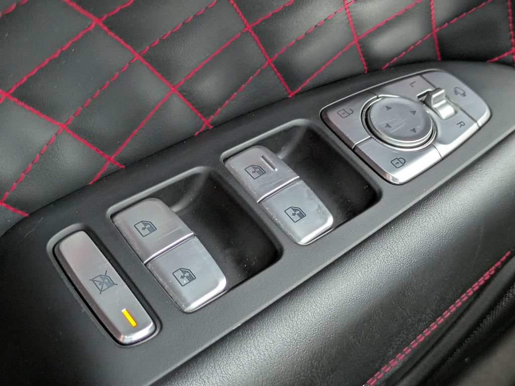 Used 2022 Genesis G70 3.3T RWD image 26