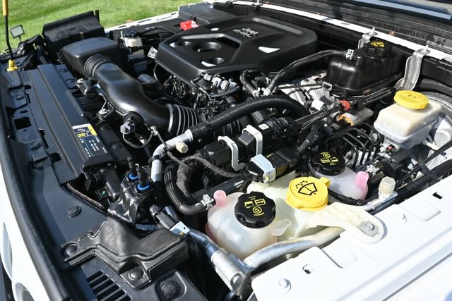Used 2019 Jeep Wrangler Unlimited Sahara AWD/4WD image 16