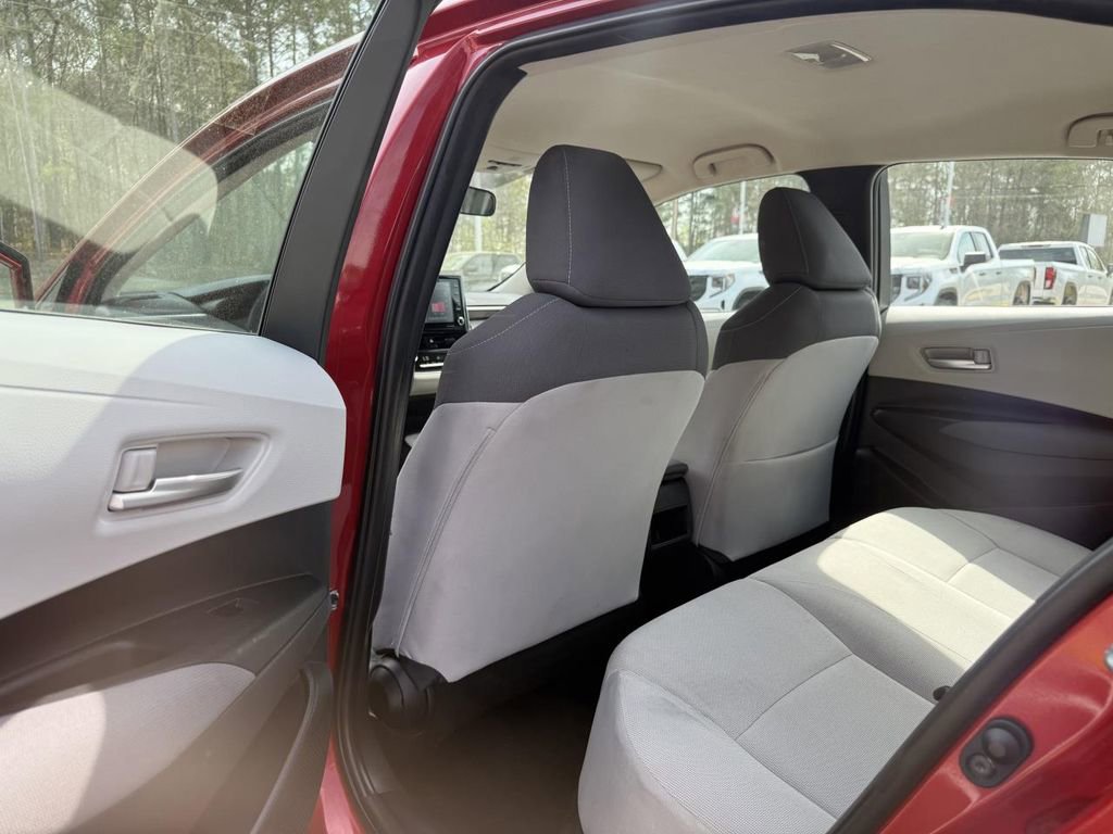 Used 2021 Toyota Corolla LE image 15