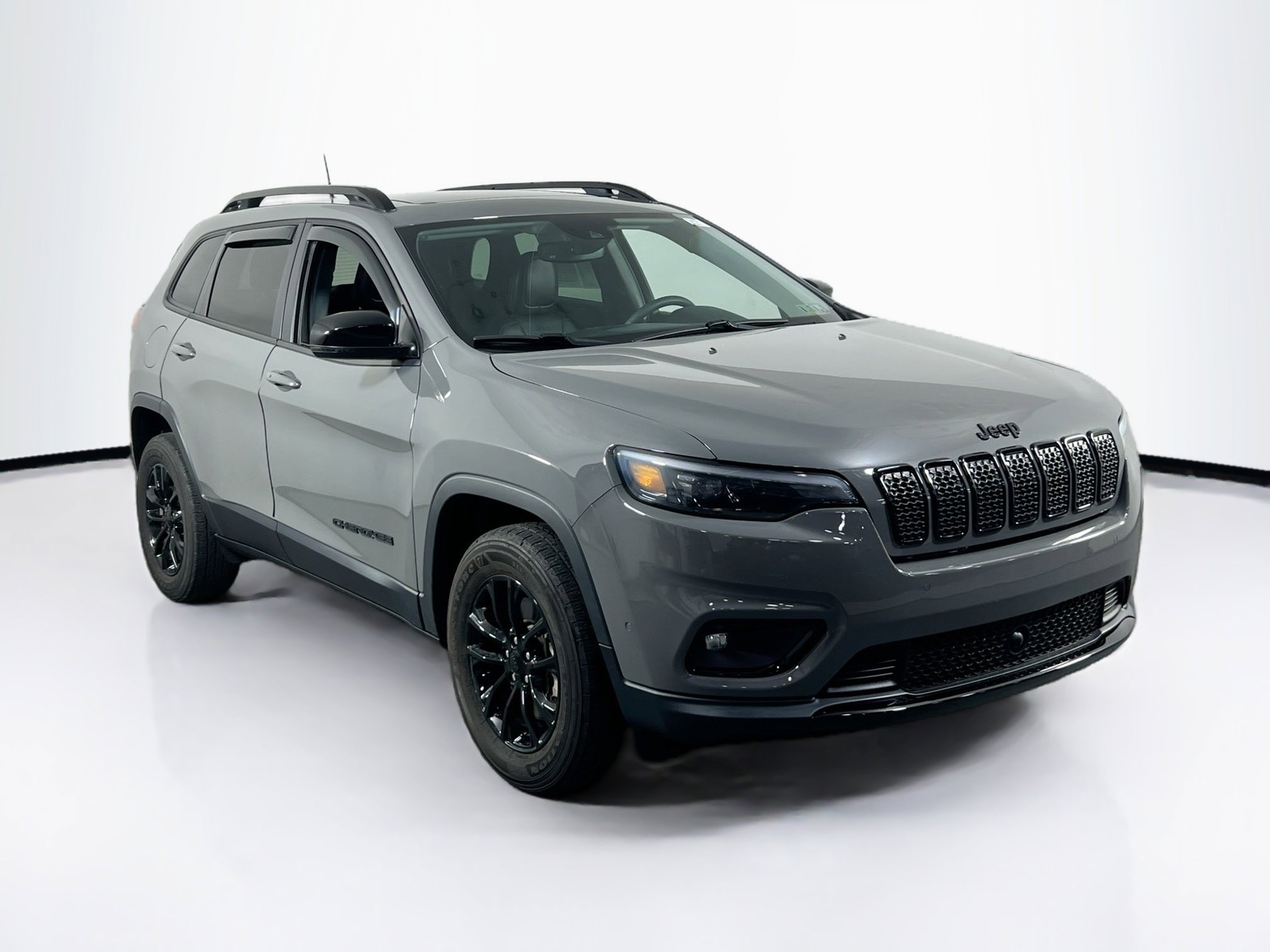 Used 2023 Jeep Cherokee Altitude Lux w/ Lux Elite Package AWD/4WD image 3