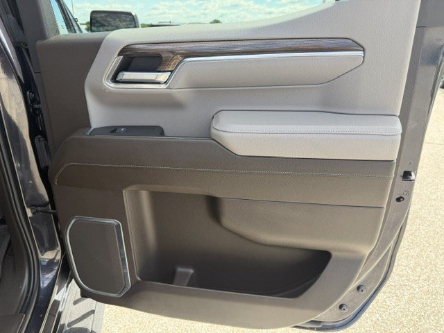 Used 2024 Chevrolet Silverado 1500 LT Trail Boss w/ Convenience Package II AWD/4WD image 37