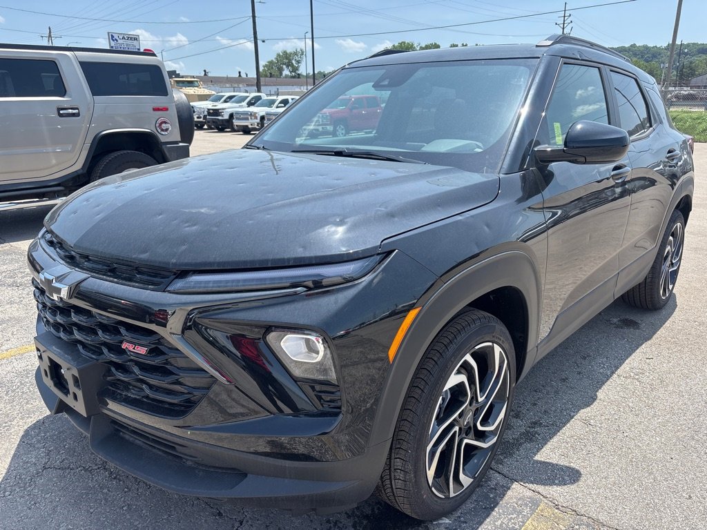 Used 2025 Chevrolet TrailBlazer RS w/ Convenience Package image 2