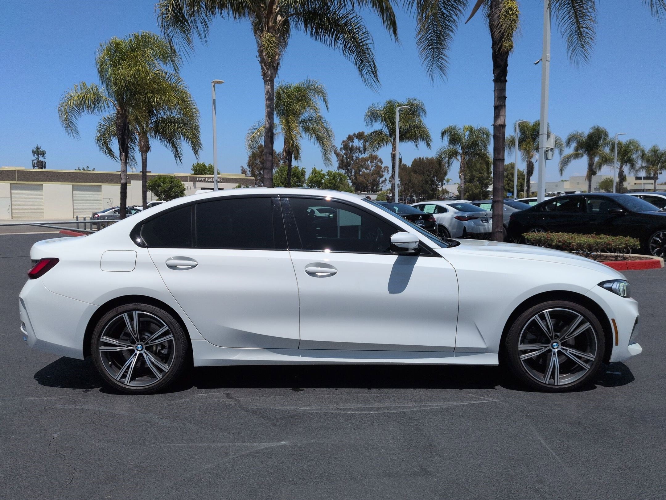 Certified 2023 BMW 330i Sedan w/ Convenience Package RWD image 11