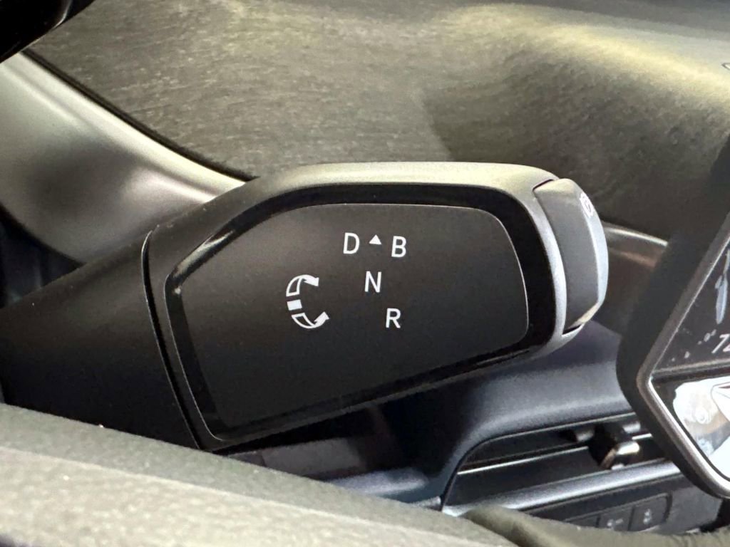 New 2025 Volkswagen ID. Buzz Pro S image 16