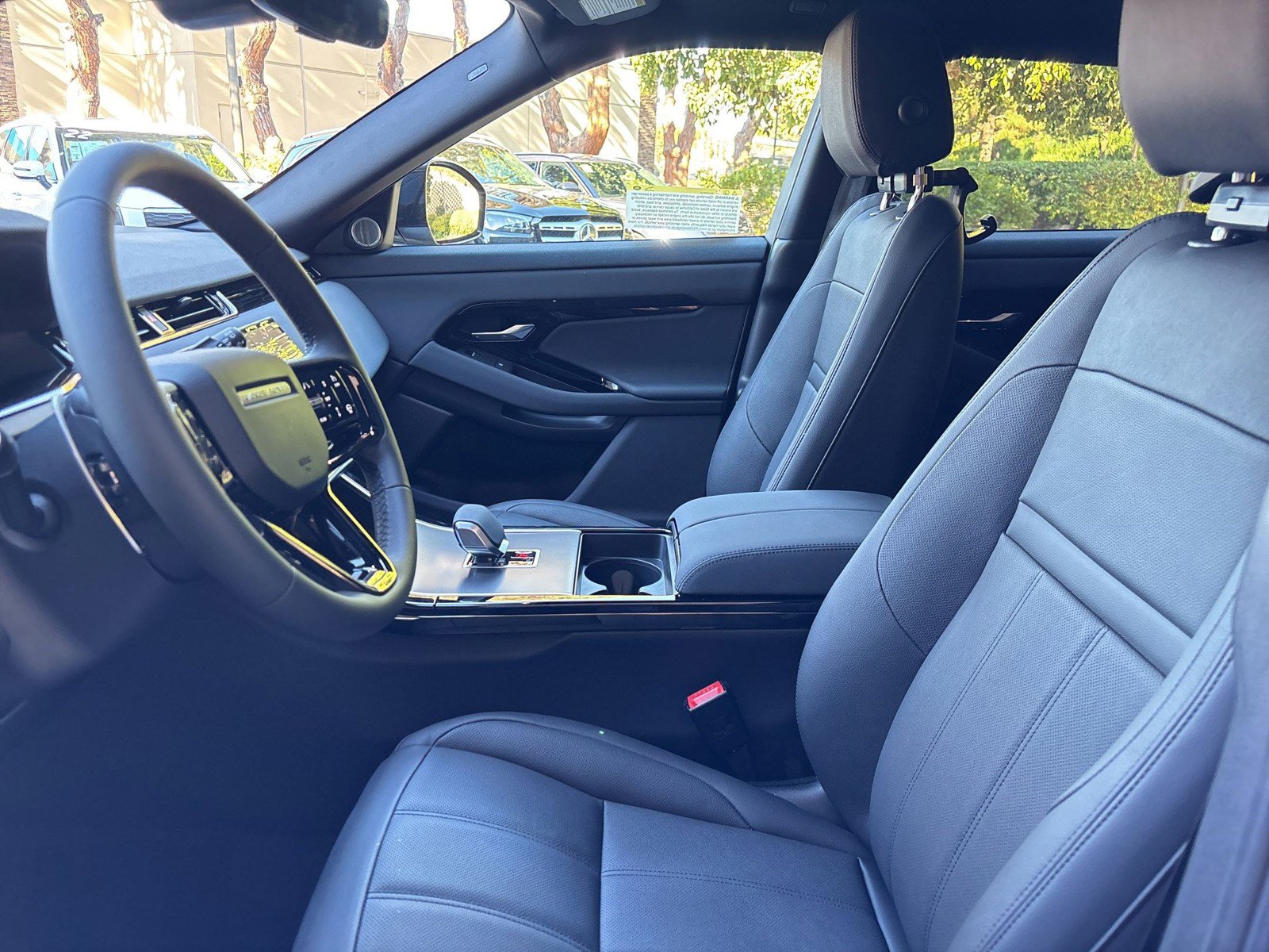 New 2026 Land Rover Range Rover Evoque Dynamic SE AWD/4WD image 5