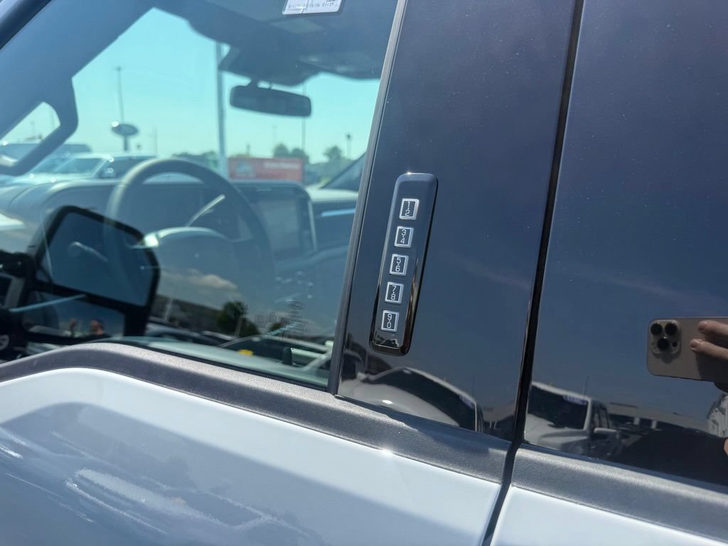 New 2026 Ford F250 Platinum AWD/4WD image 14