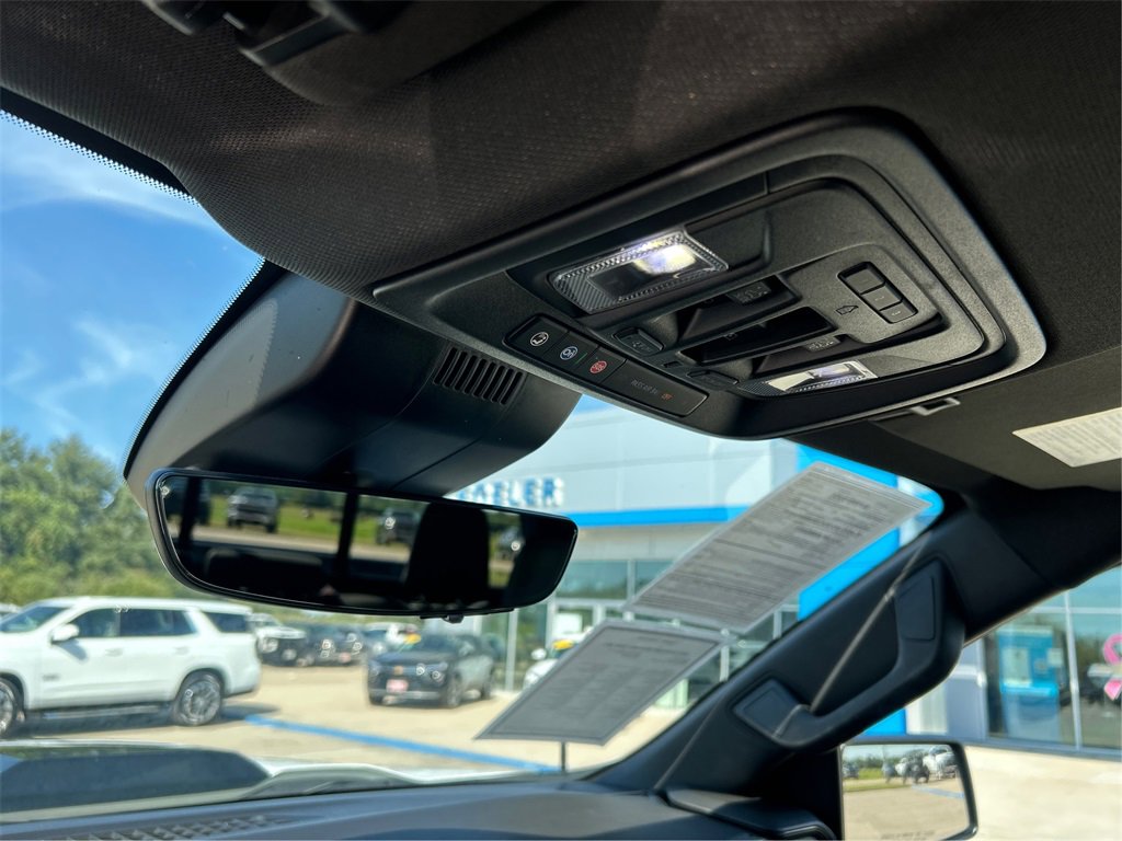 Used 2022 Chevrolet Silverado 1500 ZR2 w/ Technology Package image 17