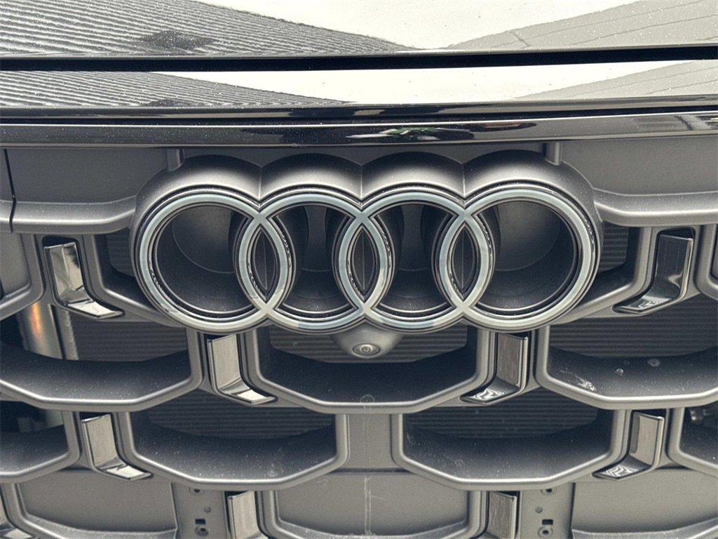 Used 2025 Audi Q8 Premium Plus image 10